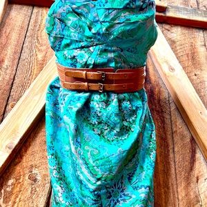 J.CREW size medium women’s leather belt. Color light brown.